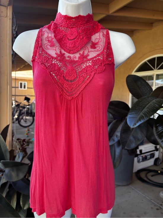 Diva Tops - Diva Apparel Lace Yoke Halter Top - Raspberry Pink